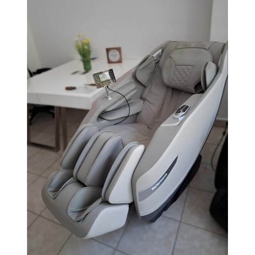 Image #1 from Martina